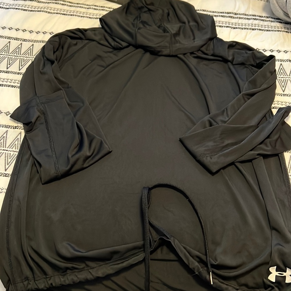 Under Armor lightweight hoodie L
